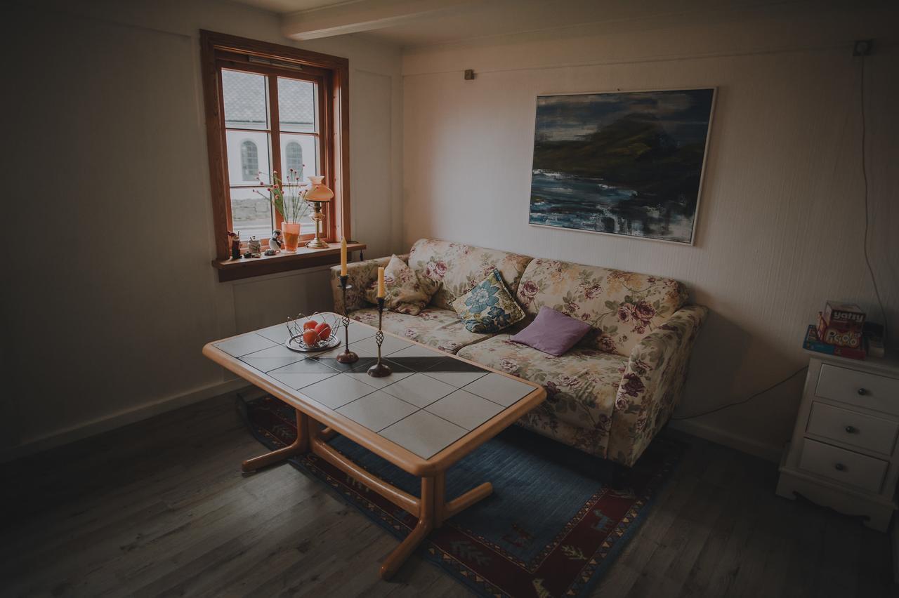Turf House Cottage - Near Airport Mithvagur Exteriör bild